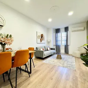 Apartamento Spacious 3bd With 2bh & Ac, Málaga